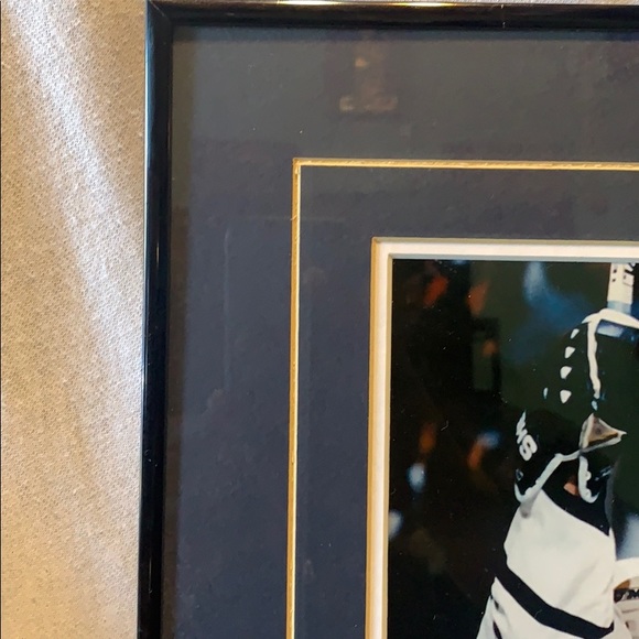 Wendel Clark Autograph Picture Toronto Leaf - Picture 2 of 6
